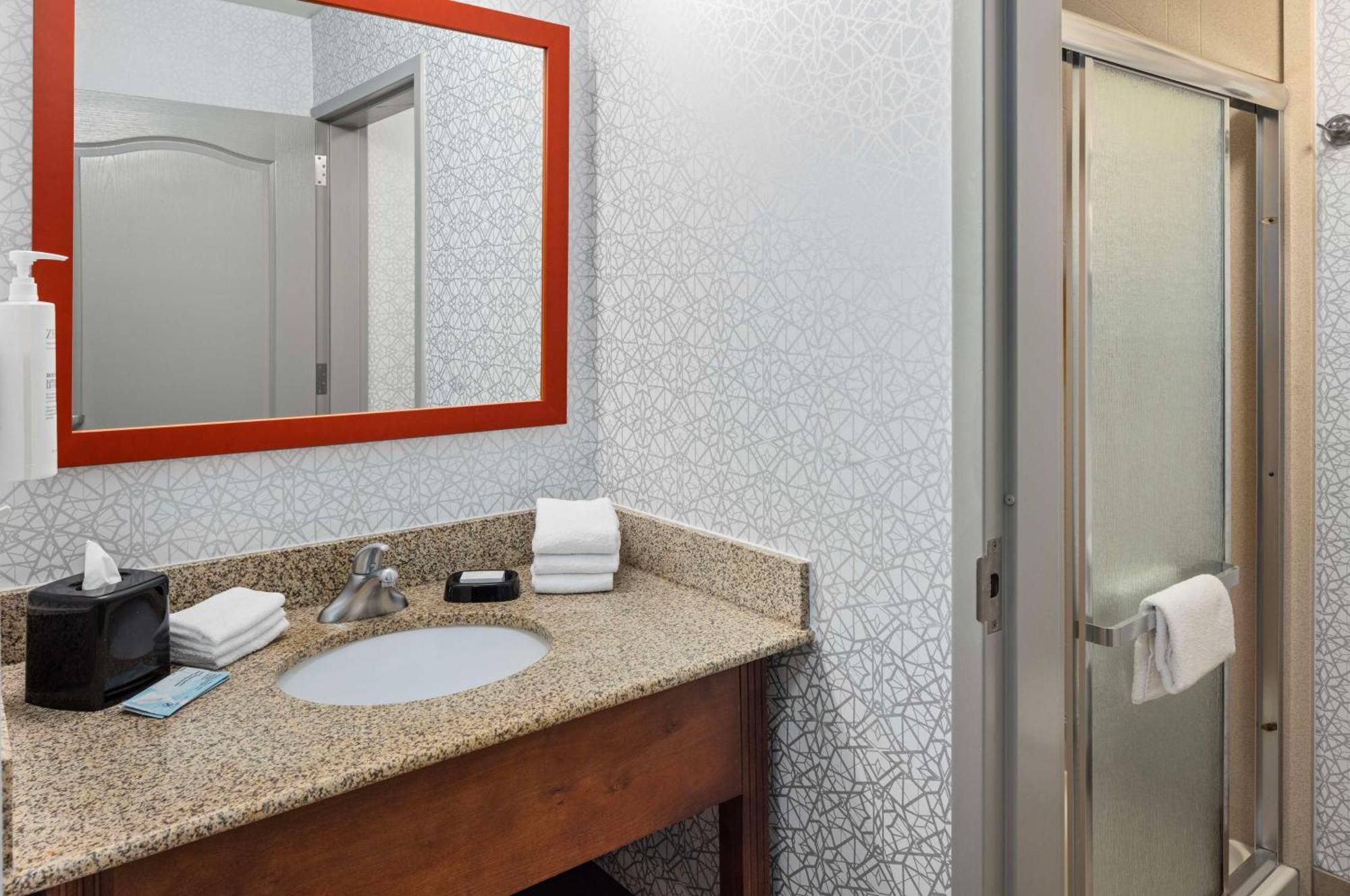 Hampton Inn Fairmont Kültér fotó