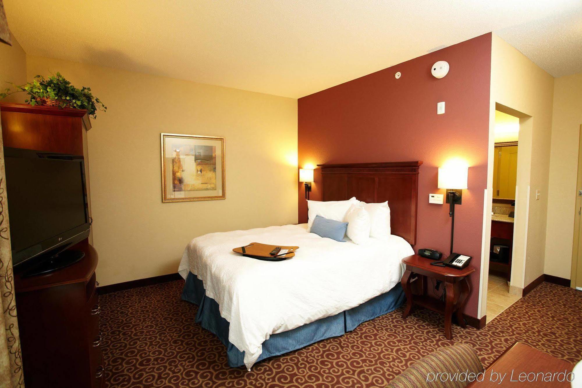 Hampton Inn Fairmont Szoba fotó