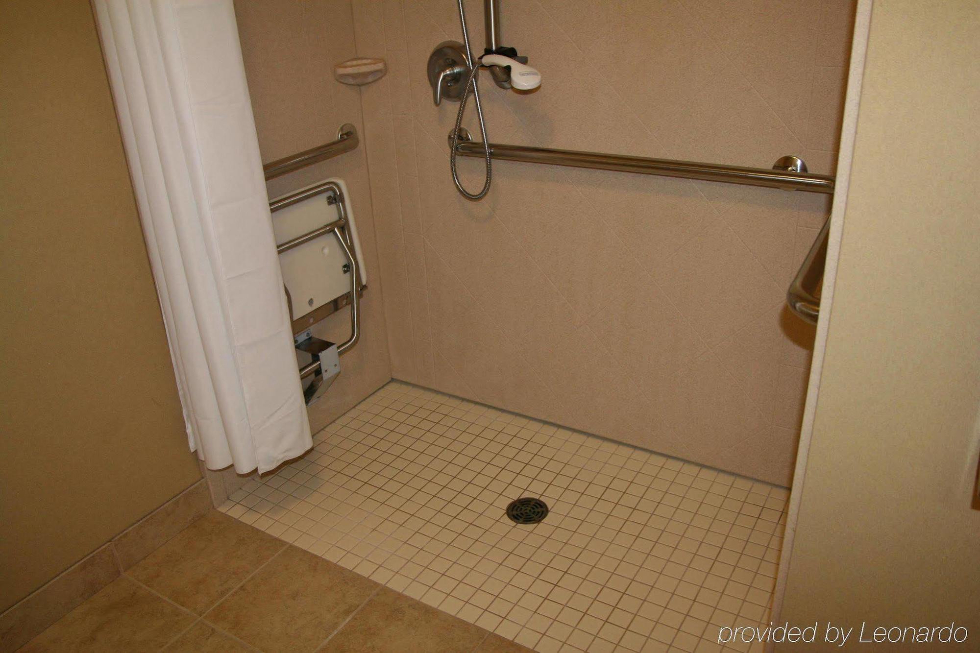 Hampton Inn Fairmont Szoba fotó